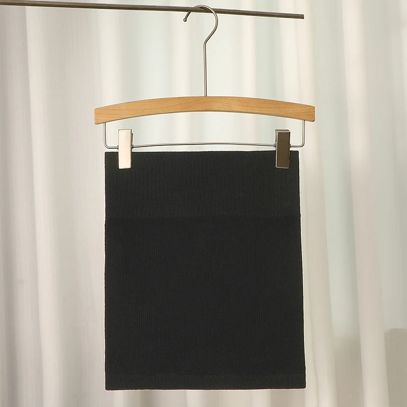 FineForm Mini Skirt – High-Waist Knit Workwear Essential  Tailored look. Sleek silhouette. Effortless confidence.