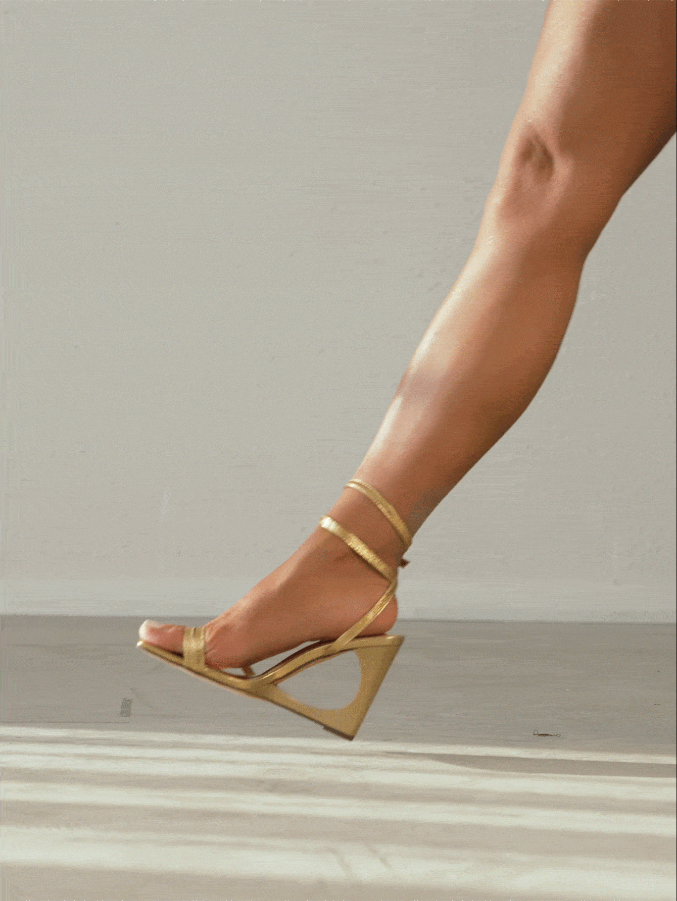 http://img.ltwebstatic.com/images3_pi/2023/11/28/b3/1701171040dd8e0a9ba52e5b9c2277511a5b8b2d15.gif