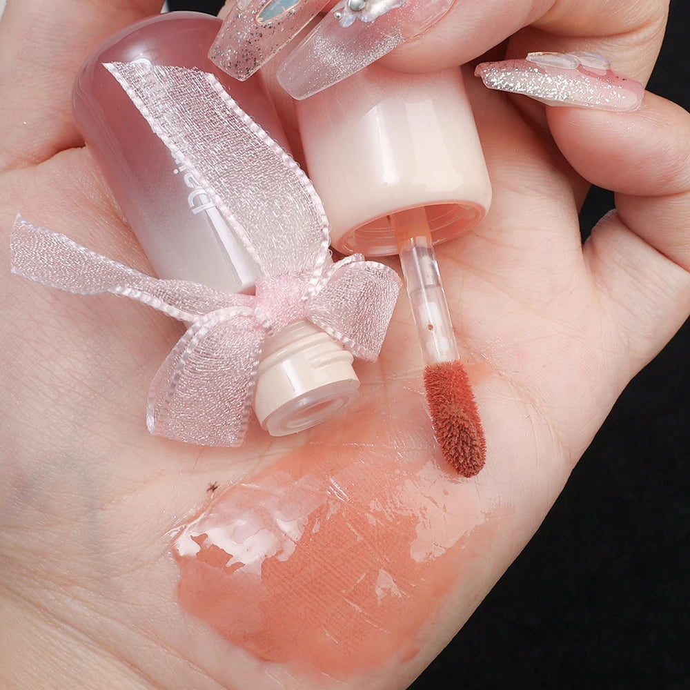 GlassGlow Jelly Lip Tint – Hydrating High-Shine Lip Gloss  Get that mirror-like shine with a smooth, juicy finish.