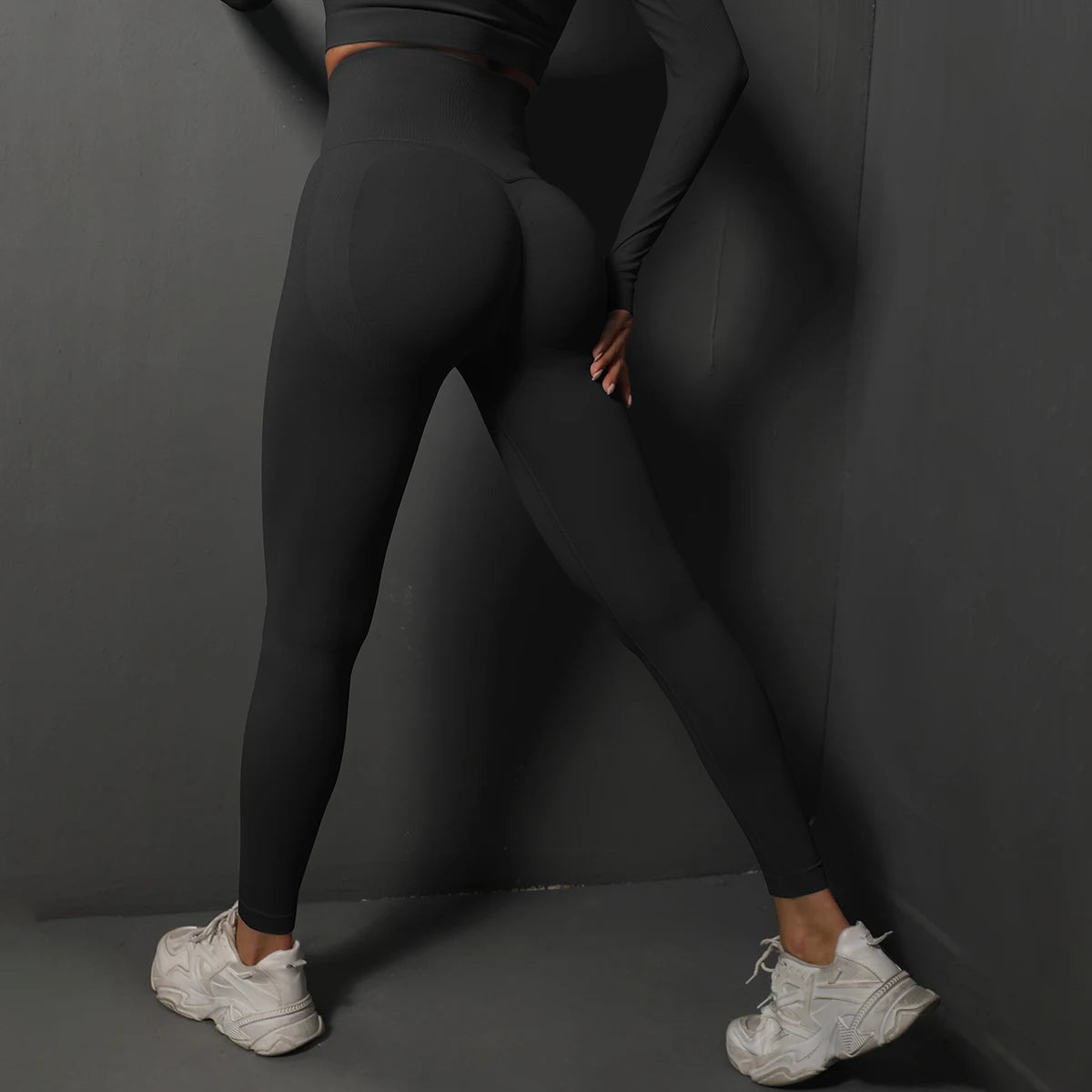 SculptFlex Seamless Leggings – High-Waist Booty Lift Fit  Sculpt your curves. Train with confidence. Perform in style.