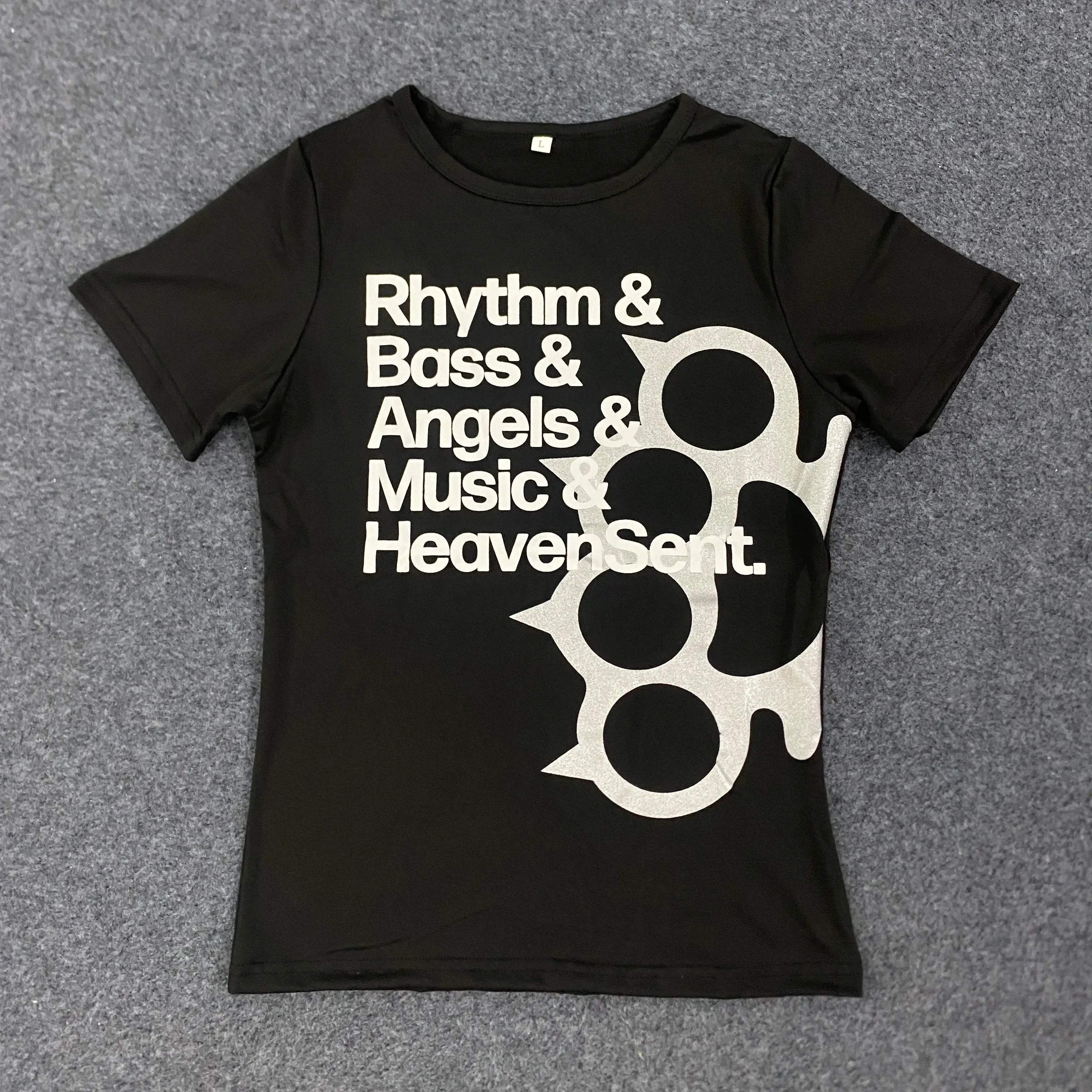 Kitty Core Baby Tee – Y2K Anime Cropped Top  Cute meets edgy. Your go-to statement piece.