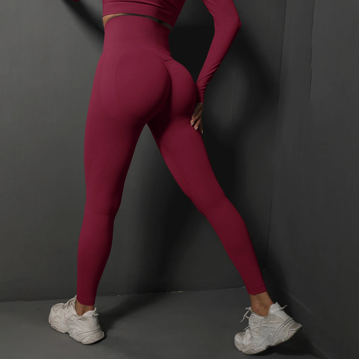 SculptFlex Seamless Leggings – High-Waist Booty Lift Fit  Sculpt your curves. Train with confidence. Perform in style.