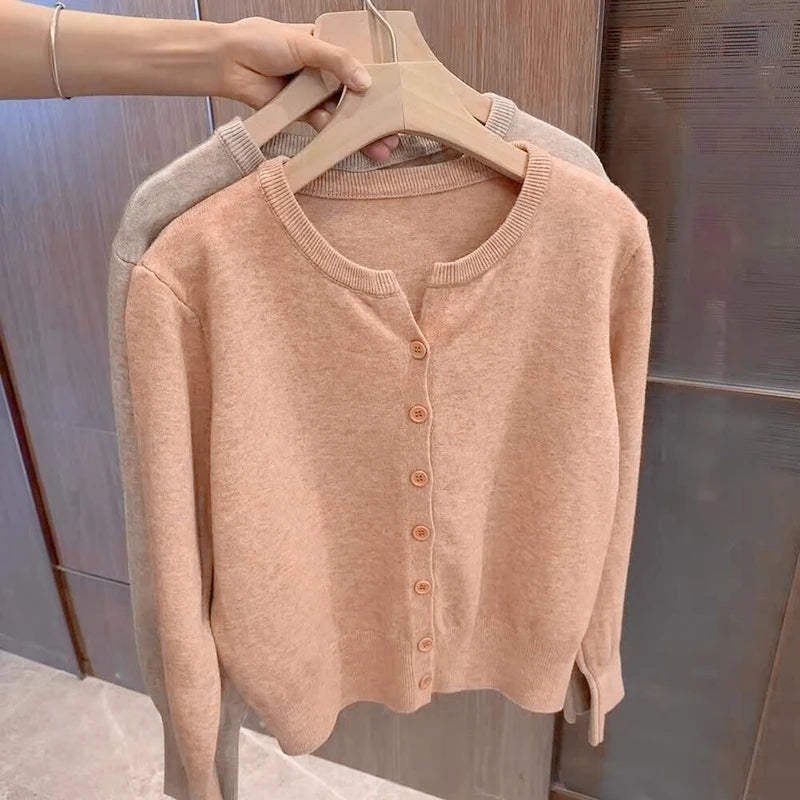 2026 New Fashion Women's Fleece Knit Loose Short Cashmere Sweater Round Neck Warm Korean Sle Casual Female Sweater Top Cloting