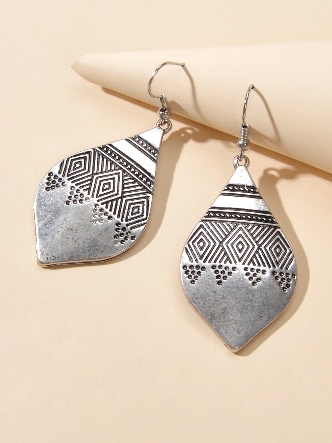 American Tribal Ethnic Antique Craved Geometric Parrtern Water Drop