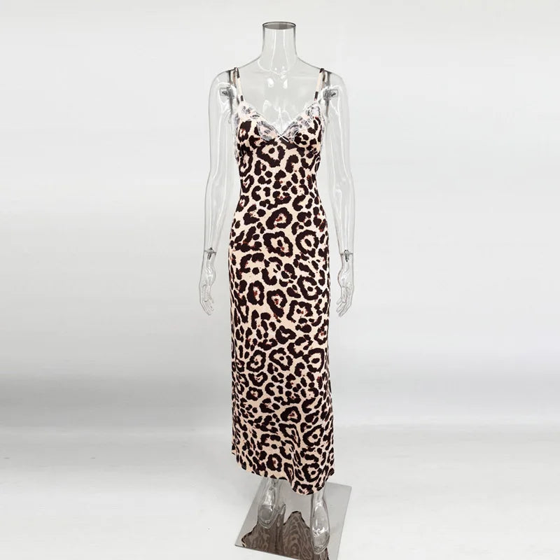 LaceAura Maxi Dress – V-Neck Backless Elegance  Graceful, feminine, and effortlessly captivating.