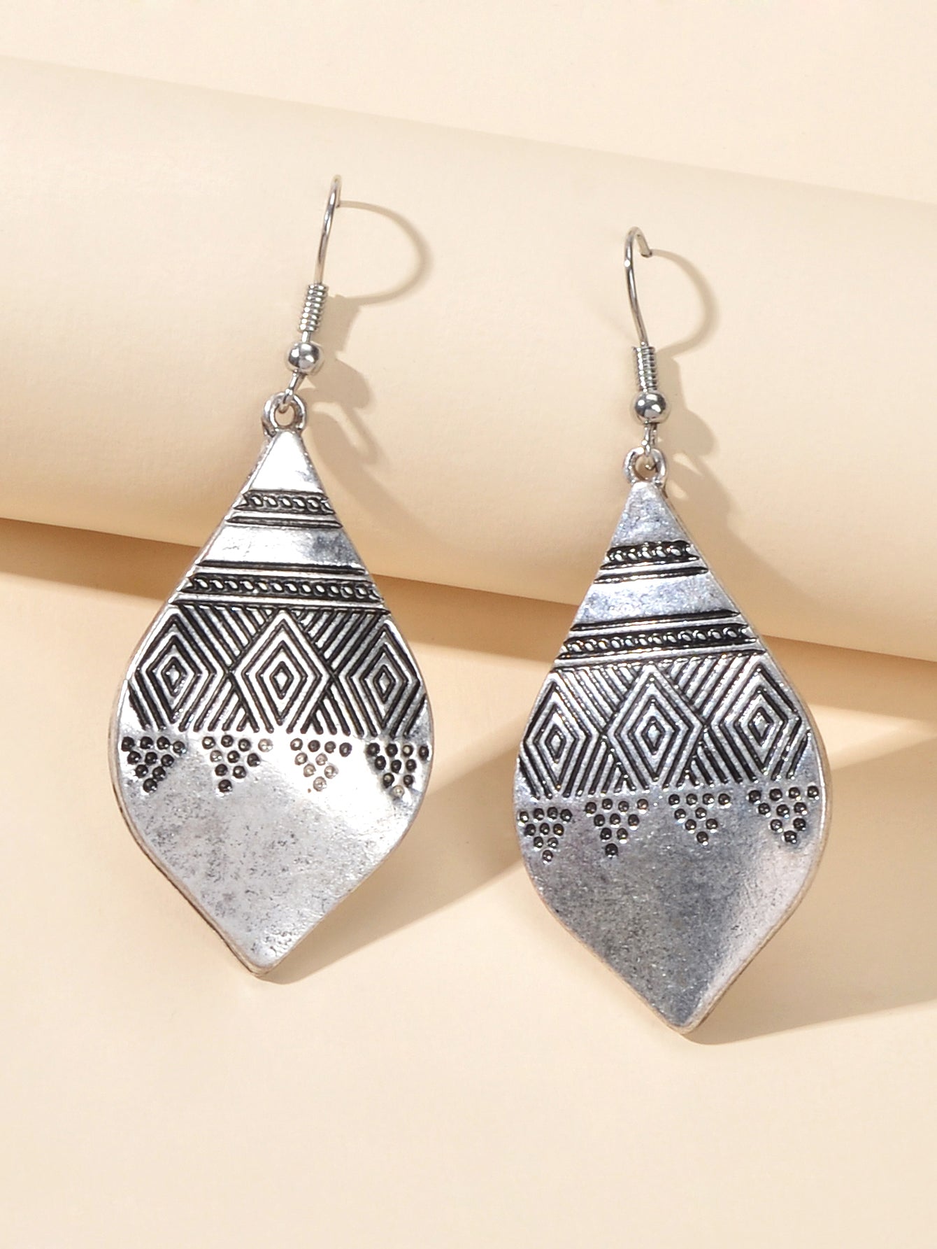American Tribal Ethnic Antique Craved Geometric Parrtern Water Drop