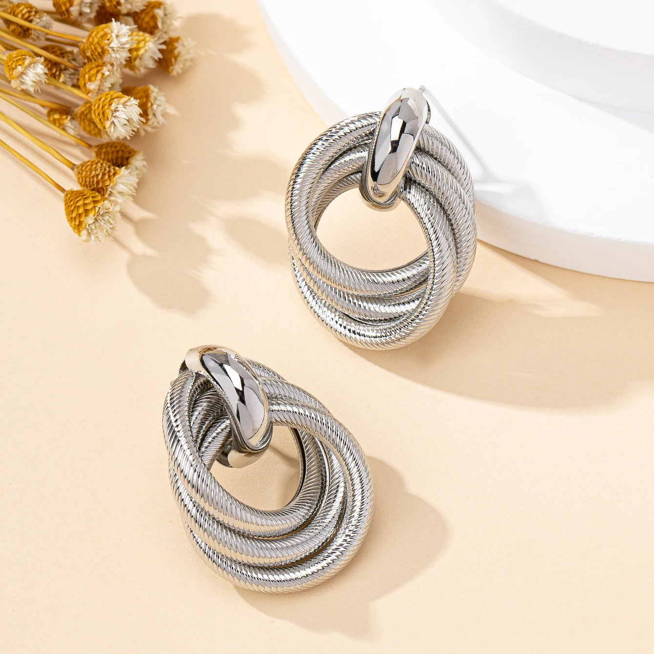 Obega Gold SIlver Color Knot Hoop Earring For Women Shiny Plating Trendy Earring Stud Cute Daily Wear Jewelry