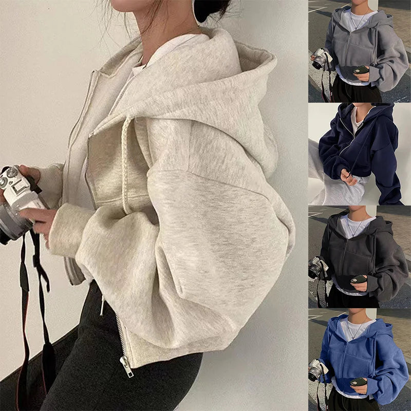 NavyWarm Zip Hoodie – Fleece-Lined Cropped Fit  Warm comfort. Sleek shape. Everyday style.