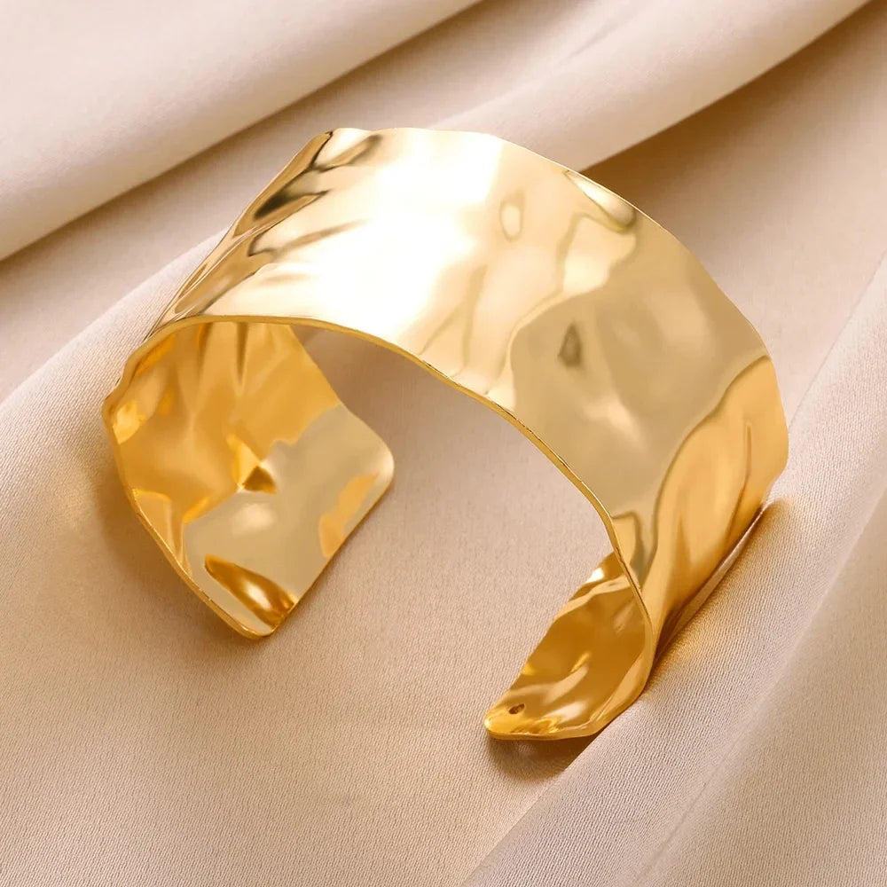 Luxe Bold Bracelet – Exaggerated Gold Statement Cuff  Big shine. Bold style. Made to stand out.