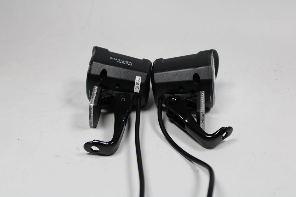 Water proof Electric Bicycle Front Light Bike Accessories with Battery Power Supply