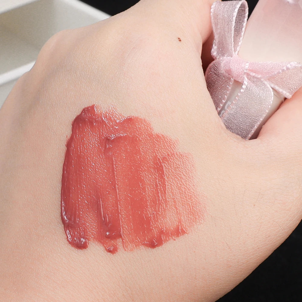 GlassGlow Jelly Lip Tint – Hydrating High-Shine Lip Gloss  Get that mirror-like shine with a smooth, juicy finish.