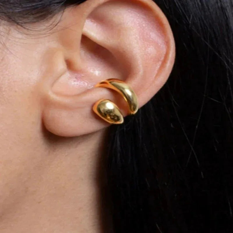 EdgeCuff Clip – Gold No-Piercing Ear Cuff  No piercing. Instant style. Effortless edge.