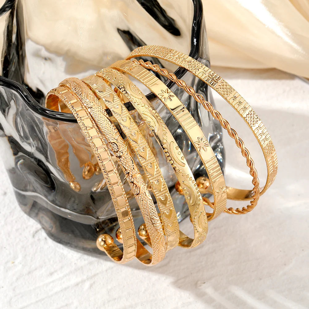 Gold Edge Bracelet Set – 7PCS Punk Heart Bangles  Bold gold. Street attitude. Stack your style.