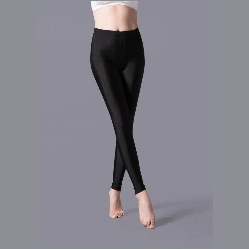GlossFit Skinny Leggings – High-Elastic Sculpt Pants  Sleek shine. Smooth fit. Everyday confidence.