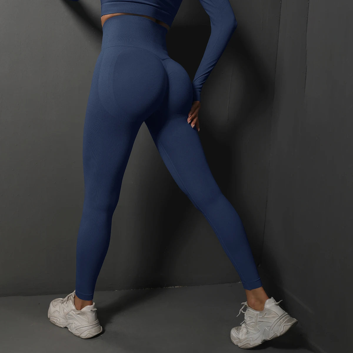 SculptFlex Seamless Leggings – High-Waist Booty Lift Fit  Sculpt your curves. Train with confidence. Perform in style.
