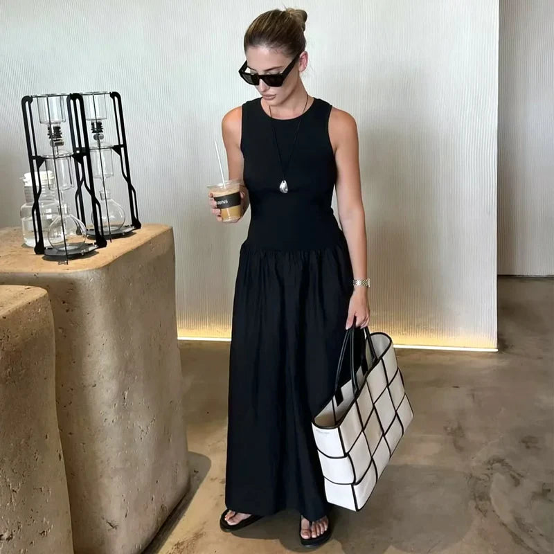 EleganceFlow Maxi Dress – Sleeveless Vintage Style  Timeless design. Effortless grace. Everyday elegance.